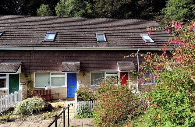 44 FERNHILL HEIGHTS, pet friendly, with a garden in Charmouth