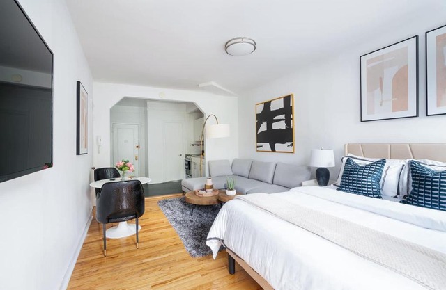 444-1C New Studio in Hell's Kitchen