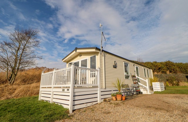 46 WILLOWBURN, pet friendly, country holiday cottage in Felton