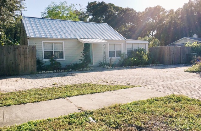47th Street Cottage à Sunny Sarasota