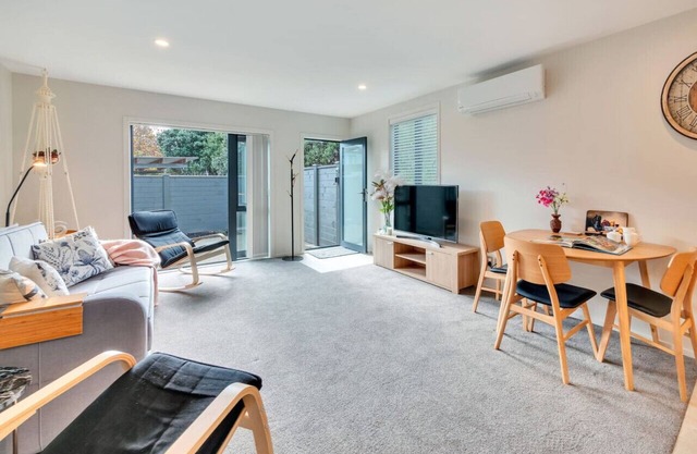 City Fringe Stylish Townhouse