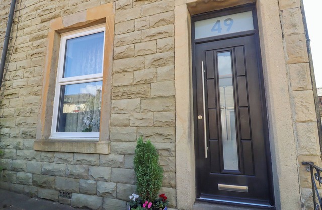 49 WADDINGTON ROAD, pet friendly, with open fire in Clitheroe