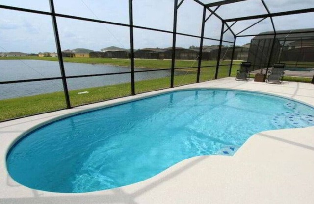 4BDR w/ pool near Disney!
