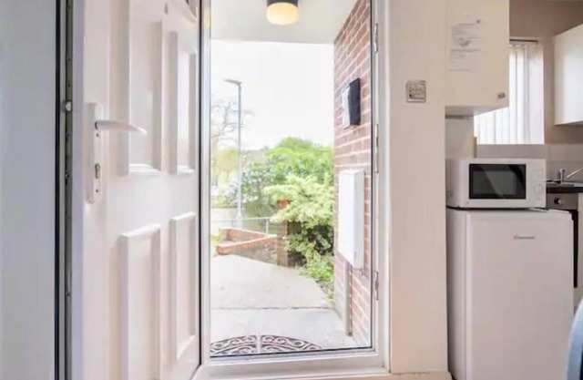 4Bed Castle in Medway free sports channel parking