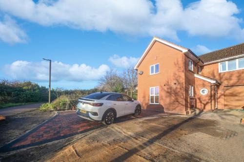 4Bed House MK