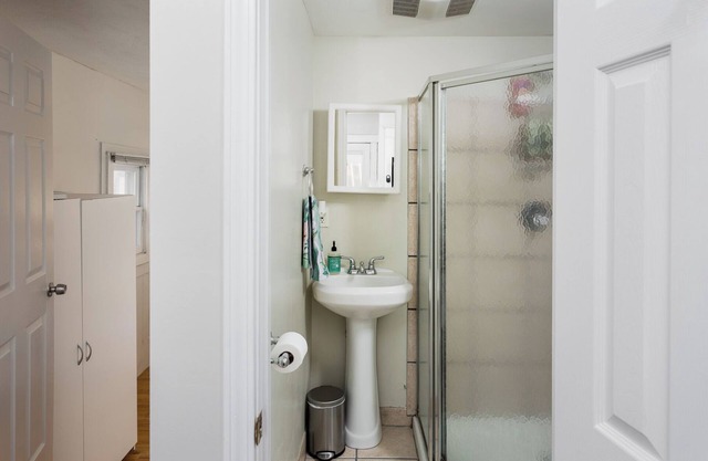 4BR/2BA Charming Louisville Getaway!