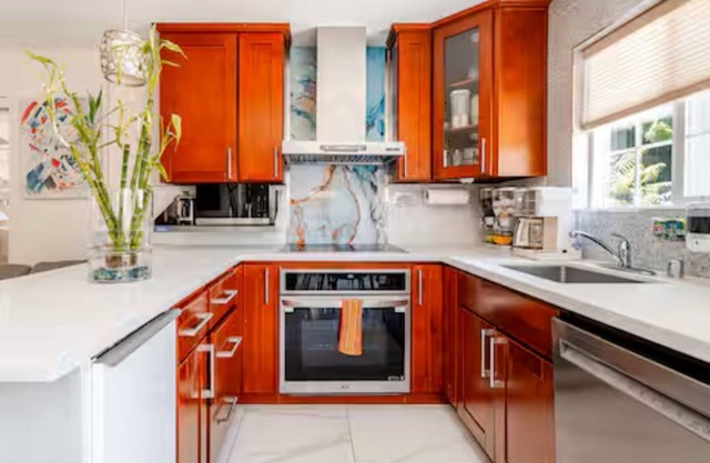 CentralDowntownSanJose-Near by SAP, Airport, GemModernCraftsmanHome