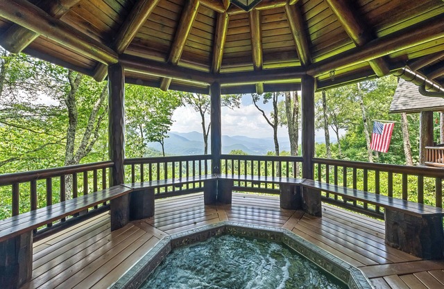 4BR / 4 1/2 BA, Covered deck with Hot-tub overlooking the mountains