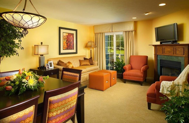 4BR / 4BA, peut accueillir jusqu'à 12 personnes. Williamsburg Plantation Resort: été 2019