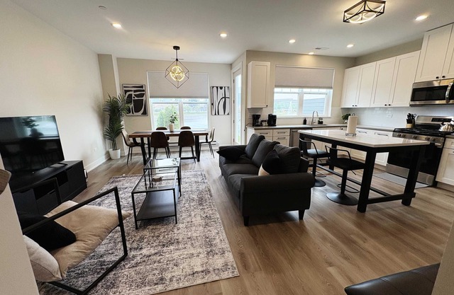 4BR Home – Well-Furnished, Garage Included