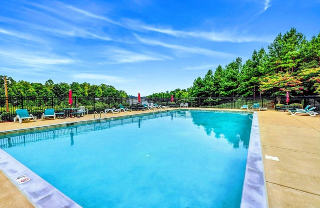 4BR Lake Anna Cabin with Pool, Beach, and Deck