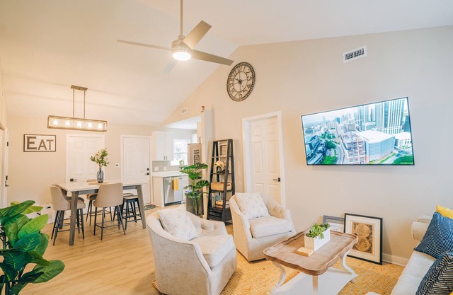 4BR Oasis w/King & Private Yard near Downtown