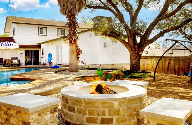 Pool, Hot Tub, Putt Putt Dreamscape!