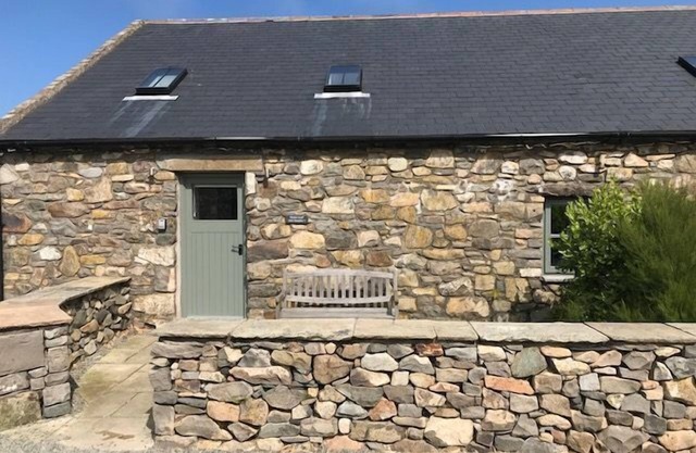 5 * 3 chambres chalet en pierre configuré pour vivre à l'envers