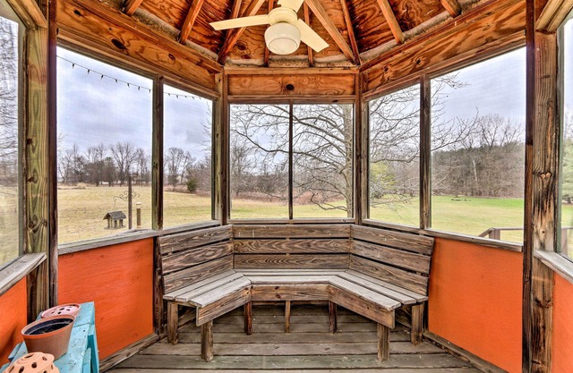 5-acre Vacation Home w/ Woods & Hiking Ground