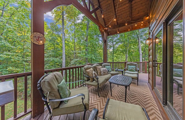 NOUVELLE LISTE! Privé - Fire Pit - Wet Bar - Salle de jeux - Creek