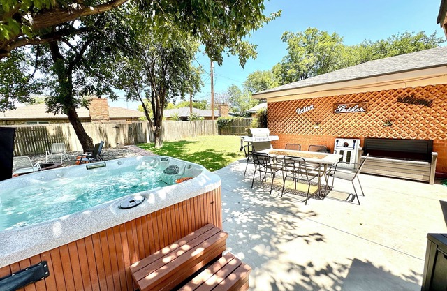 5 grands lits! + Jacuzzi + Pratique! 17 couchages