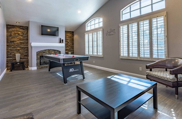 5 bdr (1 king/2 queens/ 2 fulls), 3 bath with a pool and an indoor wet sauna!!!