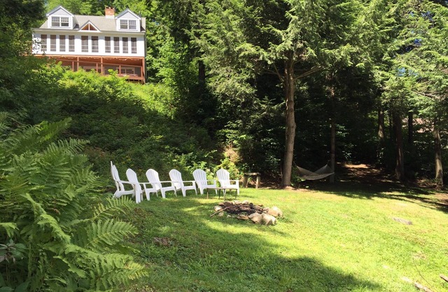 5 Bdrm Lakehouse, 18 couchages, quai privé, bain à remous, à 15 minutes à Mount Snow