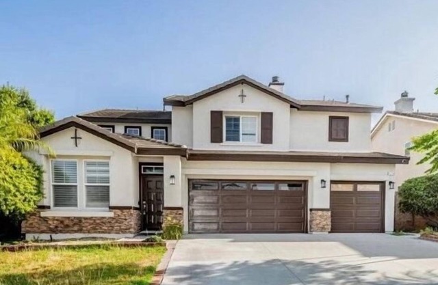 5 bds large house,Near Airport Ontario Mills,Party,baby shower pets friendly.