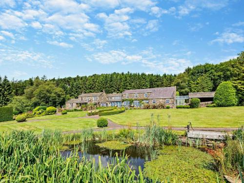5 Bed in Harrogate 95414