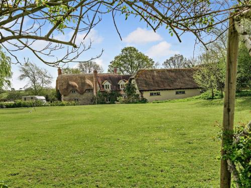 5 Bed in Sturminster Newton 76458