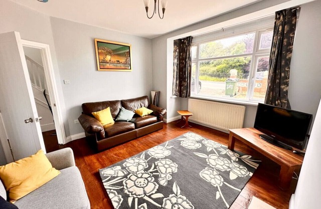 5 bed house in SE12
