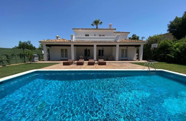 5 Bed Villa, Private Pool, San Roque Golf Resort, Sotogrande