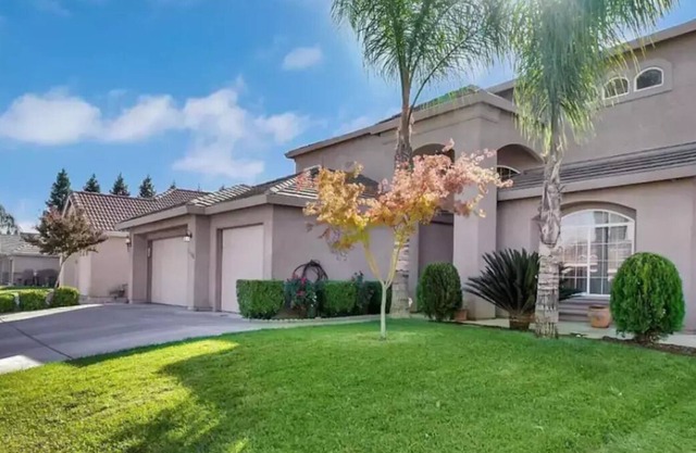 5 bedroom 3 bathroom 30 mins from Sacramento