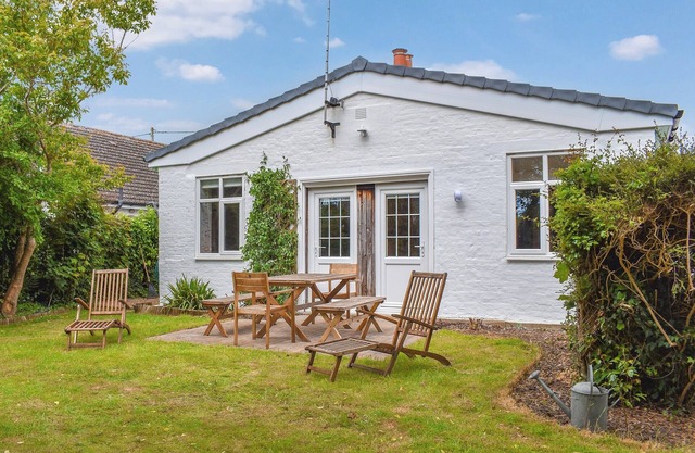 5 bedroom accommodation in St Mary’s Bay, near Romney Marsh