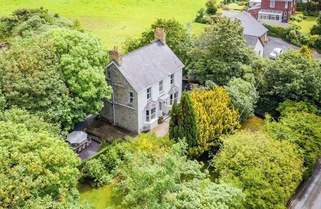 West Wales holiday house and just a 3 minutes walk from Tresaith Beach, perfect.