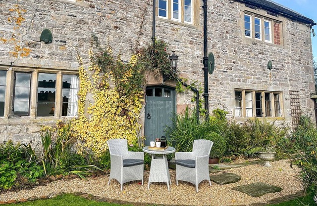 5 bedroom accommodation in Tissington, near Ashbourne
