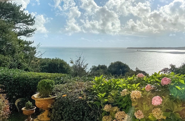 5 bedroom accommodation in Torquay