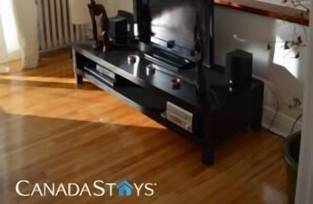Appartement de 5 chambres, calme et avec terrasse - Montréal, Québec