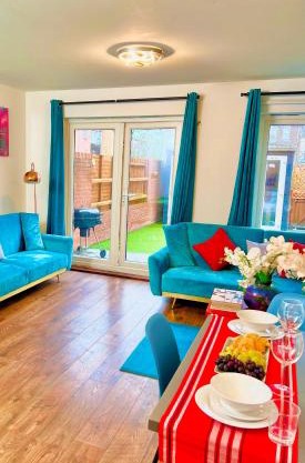 5 Bedroom Contractors Accommodation in Dartford Kent - Spacious Holiday Home - Close To Dartford Crossing - Close To City Centre