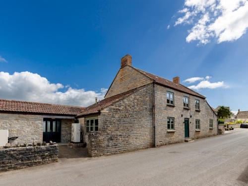 5 Bedroom Cottage - Somerset Pass the Keys