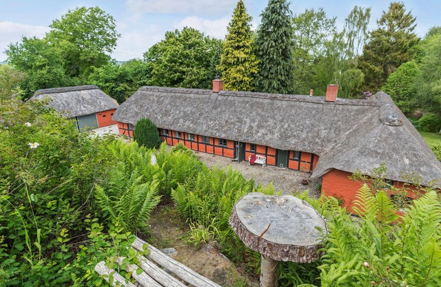5 bedroom cozy home in ørsted