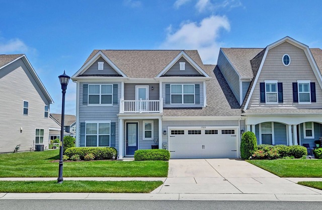 5 Bedroom Dog Friendly Townhome end-unit in the Bishop's Landing community! Community Pool, Shuttle service to the beach, tennis courts, pickleball courts, fitness center and more!