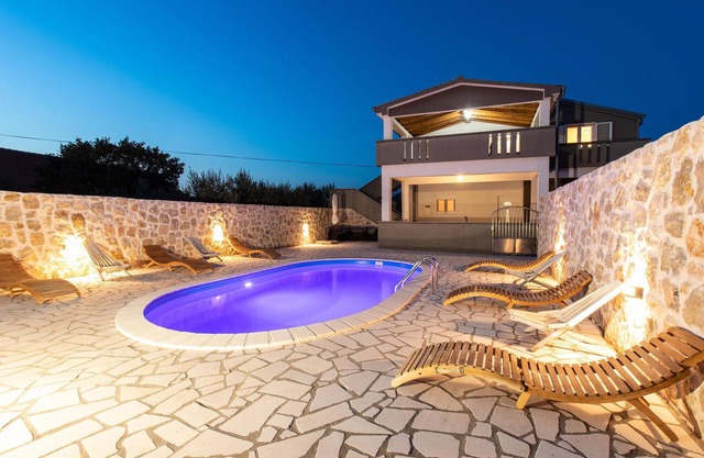 Magnifique maison de 5 chambres à.