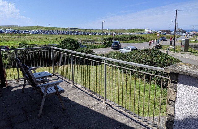 5 Bedroom Holiday Home Close to the Beach