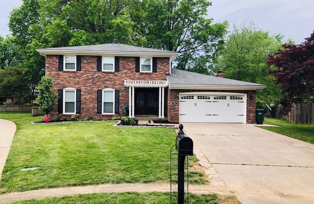 5-Bedroom House In A Nice Neighborhood- Close To Everything - 1 Month Minimum