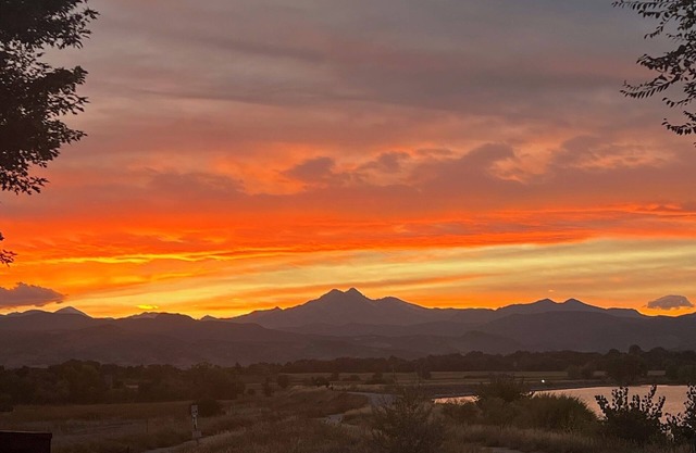 5-bedroom Lake Home with Mountain View with 4 Tix to the Buffs Game! Book Now!