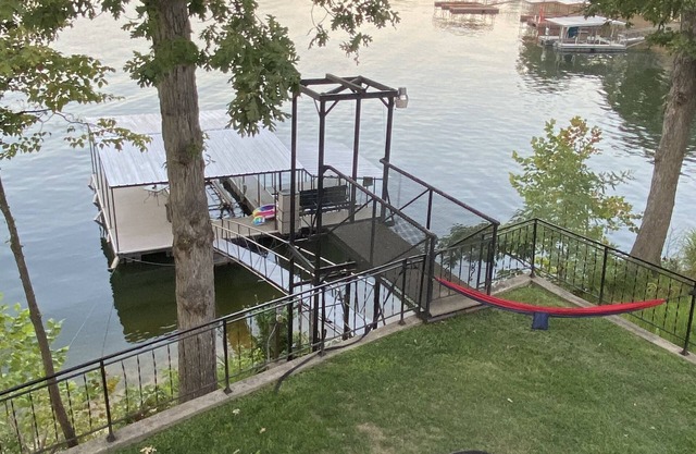 Lakefront Dreams ~ 5 bedrooms + Dock