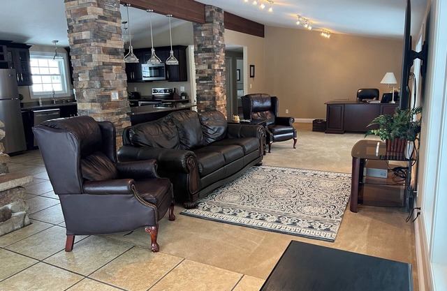 5 Luxe Chambre Lake Home W / 600 "de Pure Façade de sable, 2. 5Acre Lot