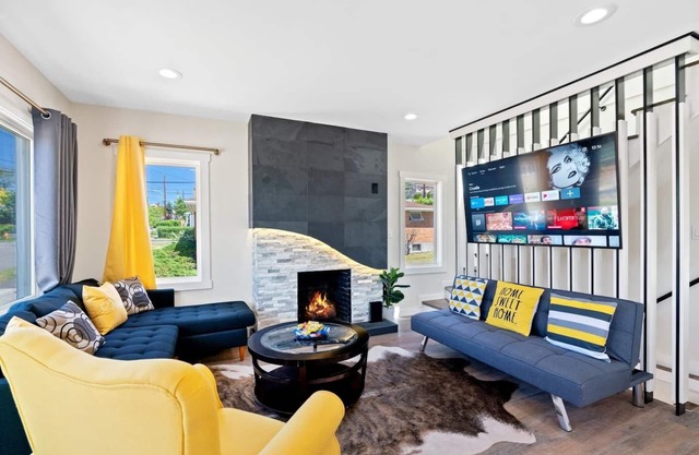 5-bedroom vacation home just 7 minutes to T-Mobile Park