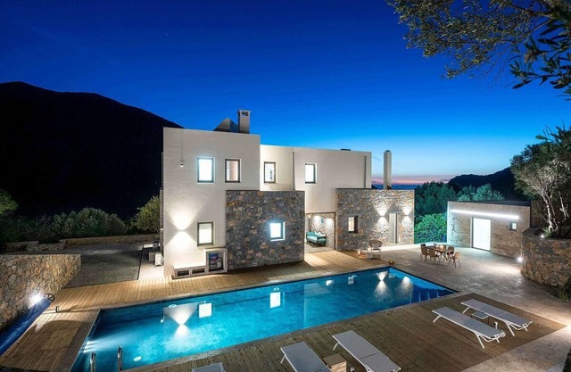 Villa Adagio - Villa neuve de 5 chambres - piscine éco privée chauffée