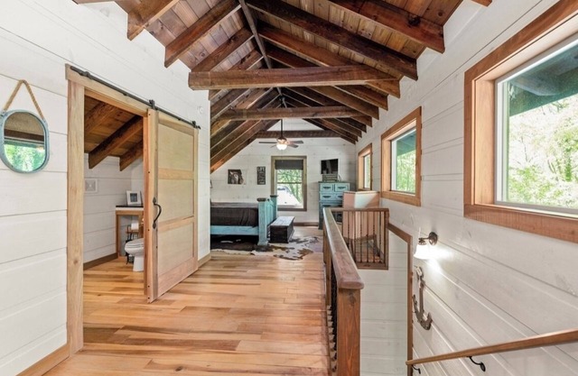 Cabine Exécutive - Magnifique maison de 5 chambres directement sur l'eau