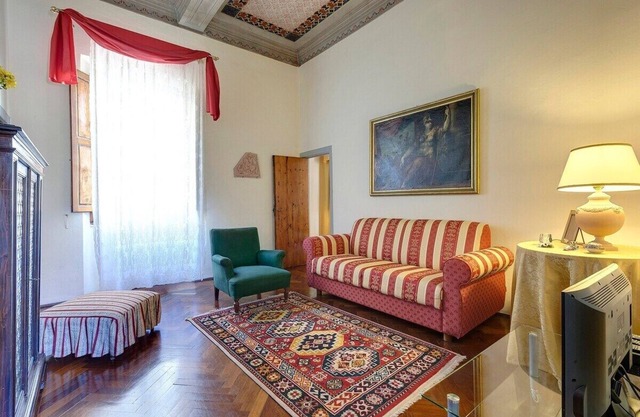 Appartement de fresques avec une grande terrasse