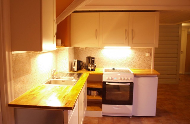 5 bedrooms, large apartment on farm, nice view and nature