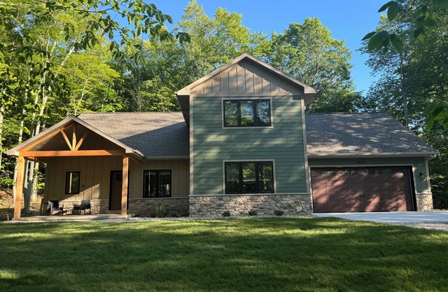5 Bedrooms with Ensuite Bathrooms - Sleeps 24 - Outdoor Hot Tub ~ DRAFT READY ~